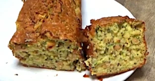 Cake quinoa courgettes