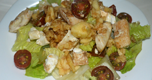 Salade de poulet aux pommes et fromage de chèvre